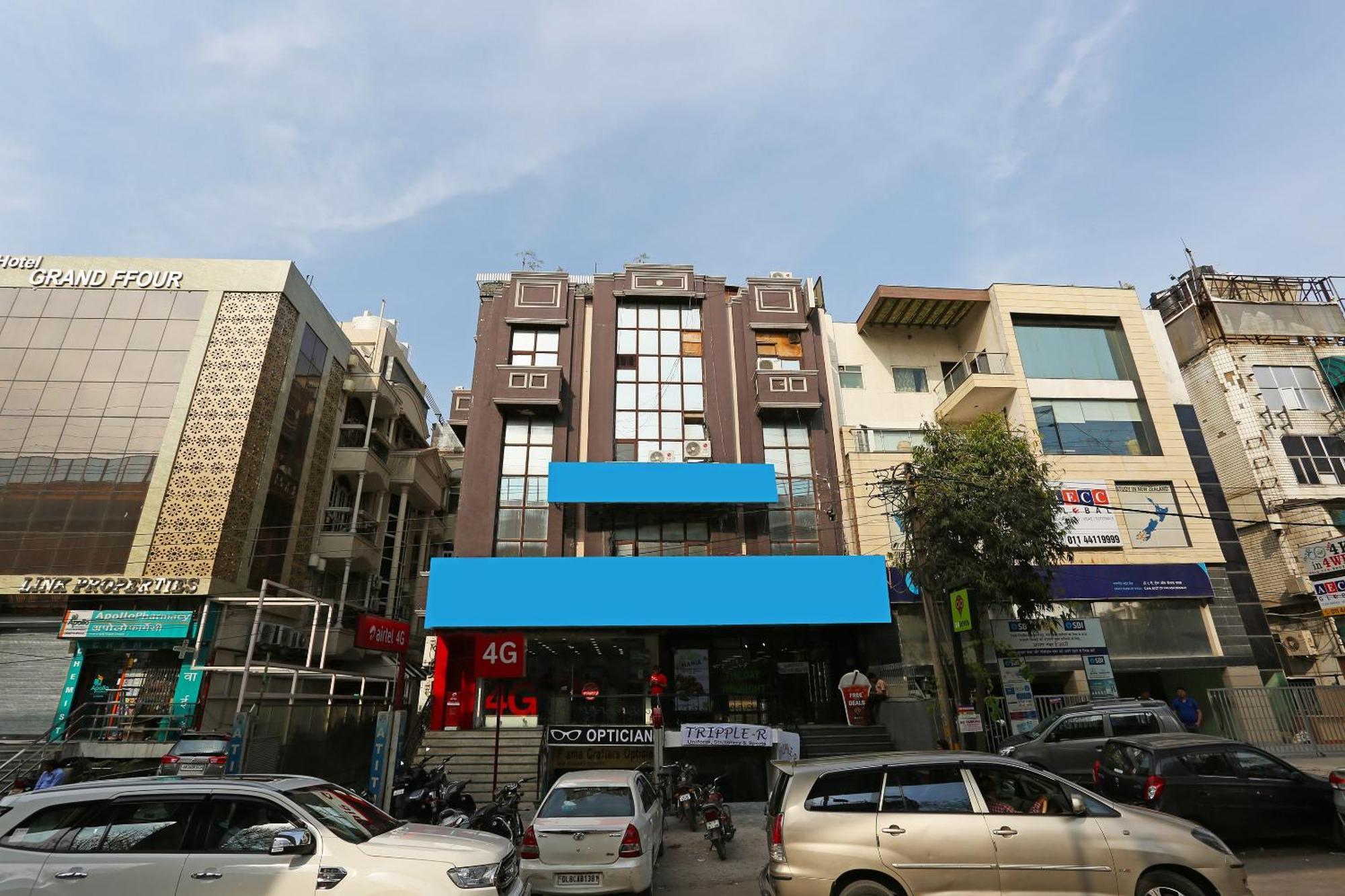 Oyo Flagship Hotel F Five New Delhi Bagian luar foto