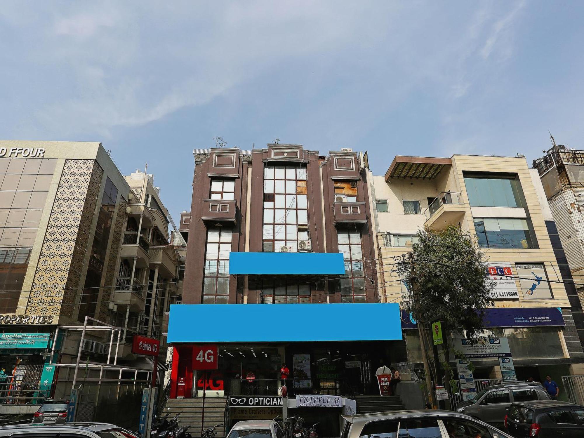 Oyo Flagship Hotel F Five New Delhi Bagian luar foto